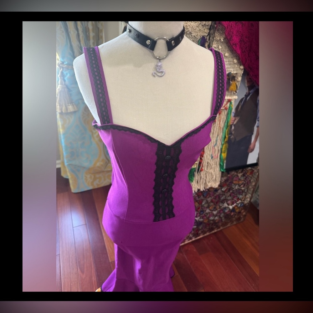 Purple Dress with Black Lace Detail Size Small - Picture 7 of 8